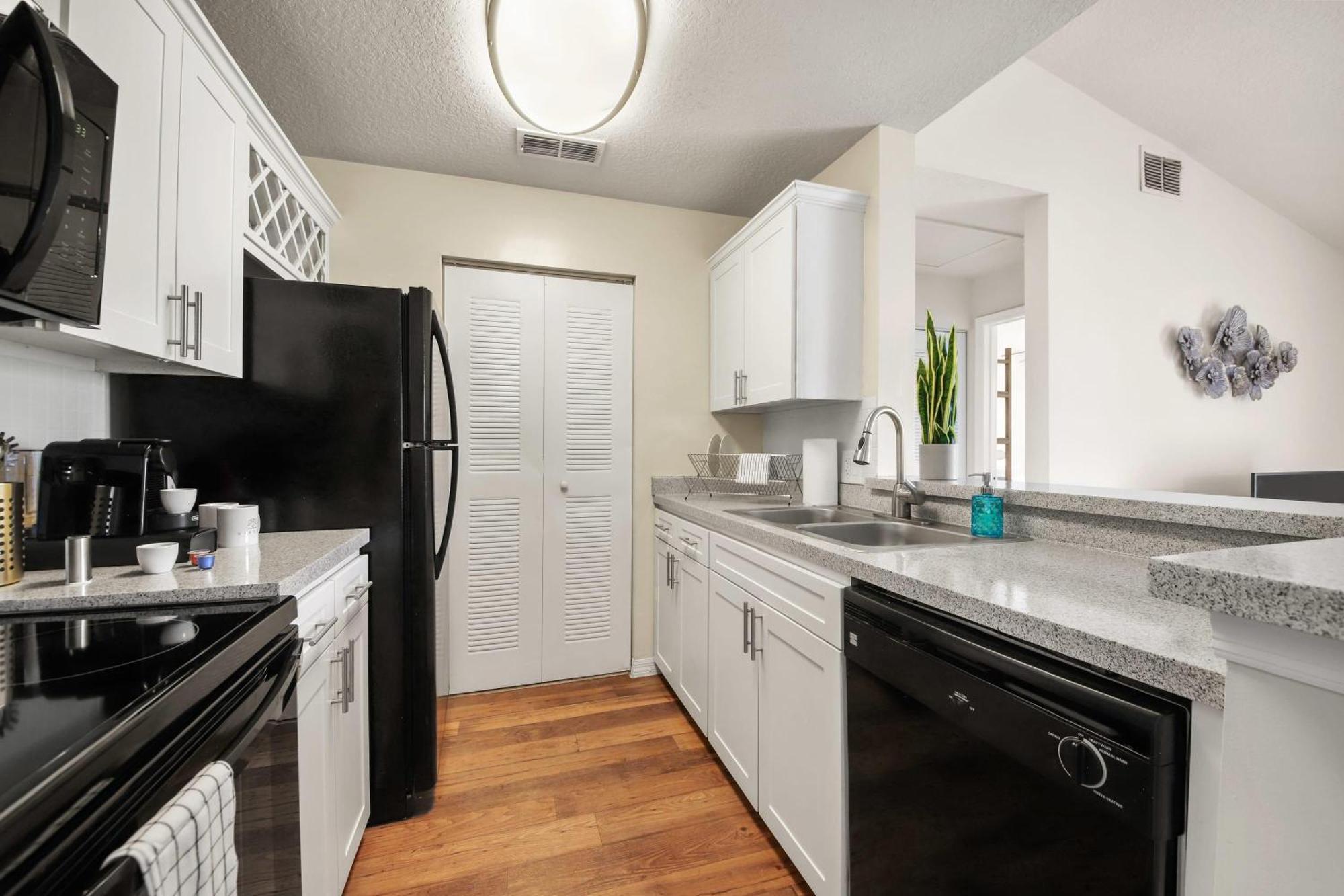 Viagem Beautiful 2BR Balcony Pool Gym Apartment Bradenton Exterior foto